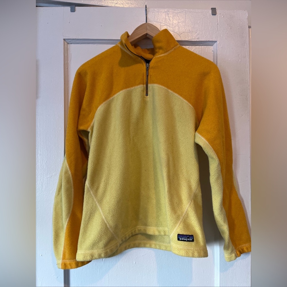 Patagonia Synchilla fleece yellow medium